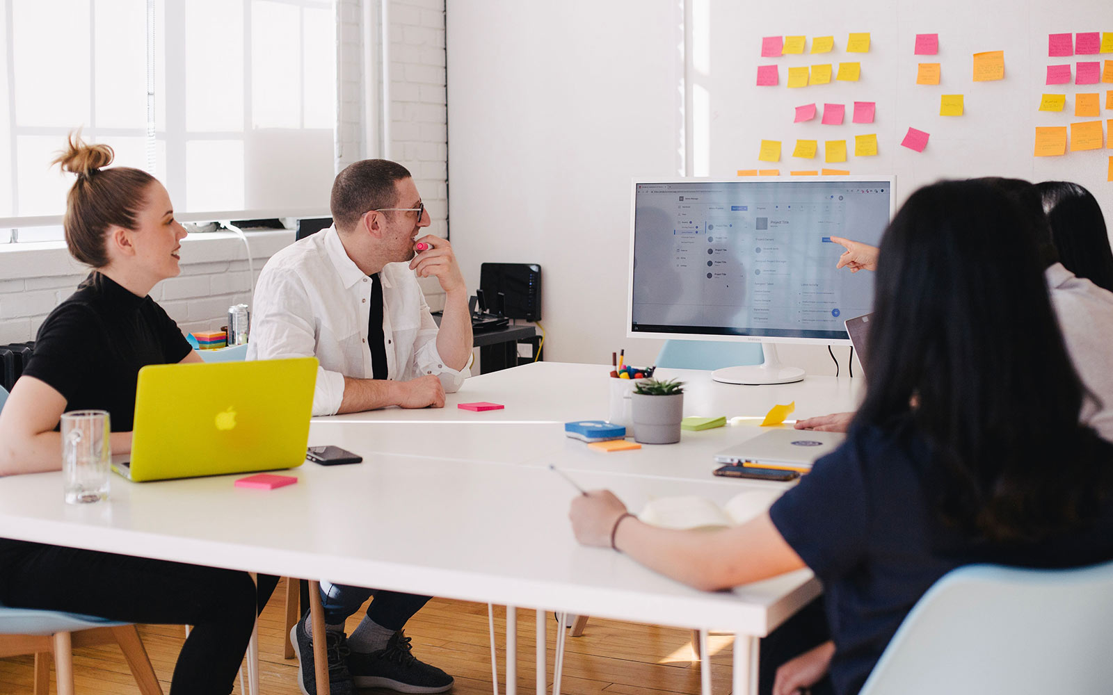 A Los Angeles Marketing Agency specializing in Social Media Marketing campaign for brand growth.